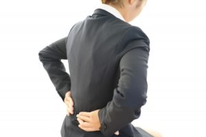 骨盤が緩むと腰痛など様々な症状が現れます